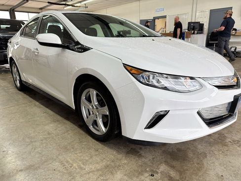 Used 2019 Chevrolet Volt LT image 6