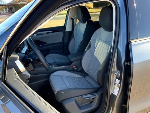 Used 2026 Volkswagen Tiguan S FWD image 9