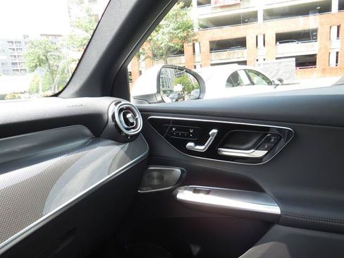 Used 2026 Mercedes-Benz GLC 300 4MATIC image 15