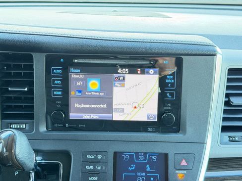 Used 2017 Toyota Sienna XLE Premium w/ Protection Package image 63