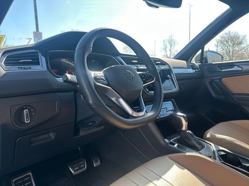 Certified 2024 Volkswagen Tiguan SE R-Line AWD/4WD image 6