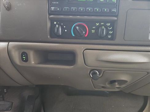 Used 2004 Ford F250 Lariat image 16