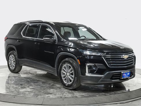Used 2023 Chevrolet Traverse LT AWD/4WD image 9