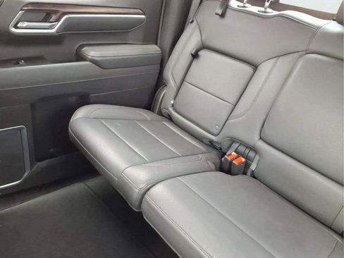 Used 2026 GMC Sierra 1500 SLT AWD/4WD image 17