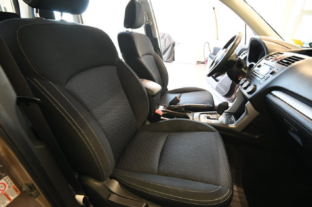 Used 2014 Subaru Forester 2.5i AWD/4WD image 18