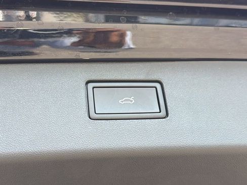 New 2026 Volkswagen Tiguan SE AWD/4WD image 12