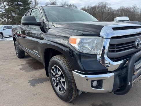 Used 2015 Toyota Tundra SR5 image 12
