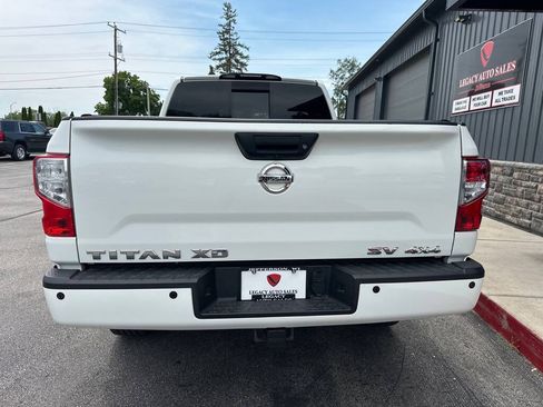 Used 2016 Nissan Titan SV AWD/4WD image 4