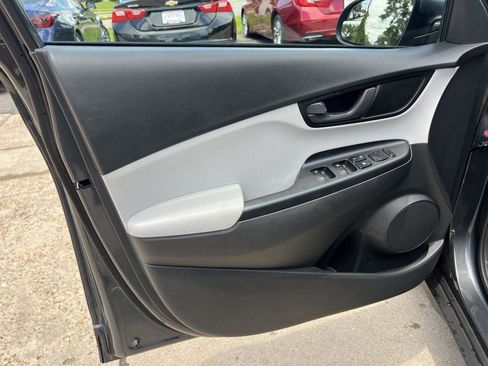 Used 2022 Hyundai Kona SE FWD image 14