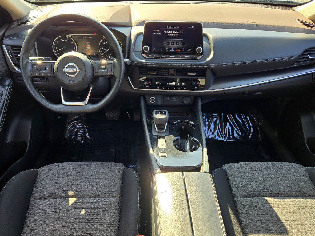 Used 2023 Nissan Rogue SV FWD image 18
