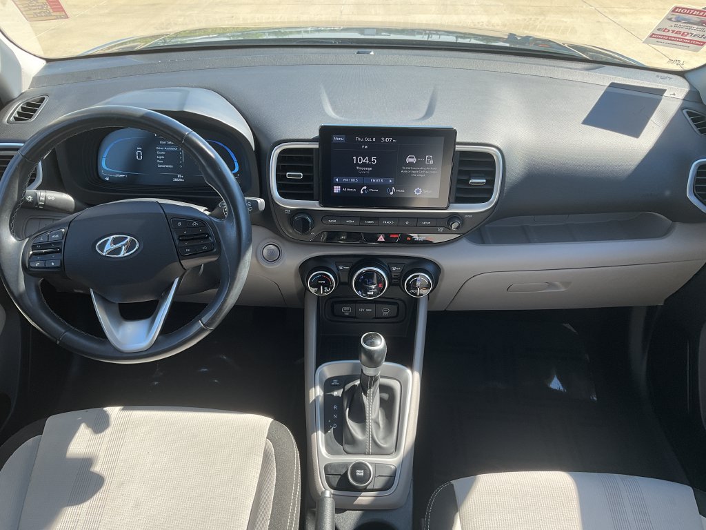 Used 2025 Hyundai Venue SEL FWD image 19
