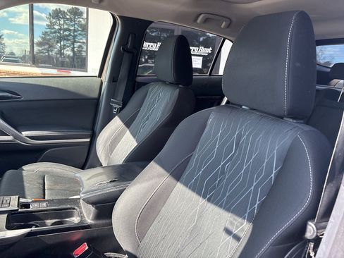 Used 2020 Mitsubishi Eclipse Cross FWD image 3