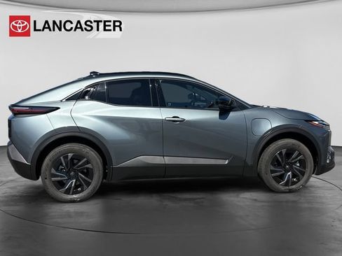 Certified 2026 Toyota C-HR AWD/4WD image 8