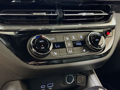 New 2026 Buick Envista Sport Touring w/ Convenience I Package FWD image 9