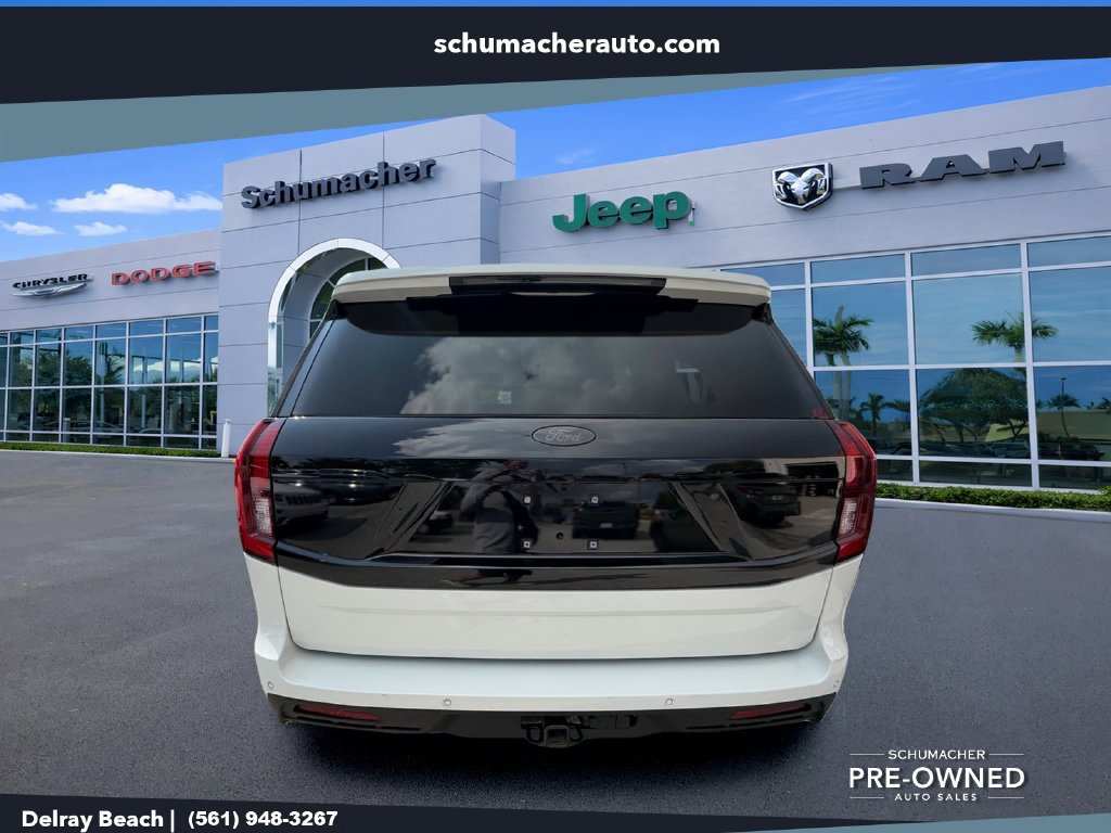 Used 2025 Ford Expedition Active RWD image 6