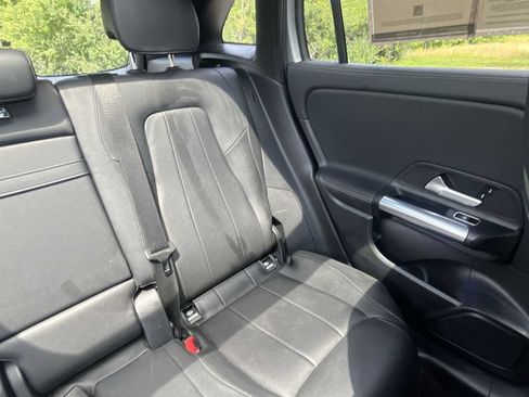 Used 2021 Mercedes-Benz GLA 250 4MATIC image 37