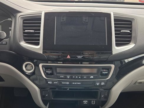 Used 2020 Honda Ridgeline RTL-E image 19