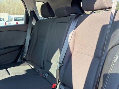 Used 2023 Nissan Rogue S image 11