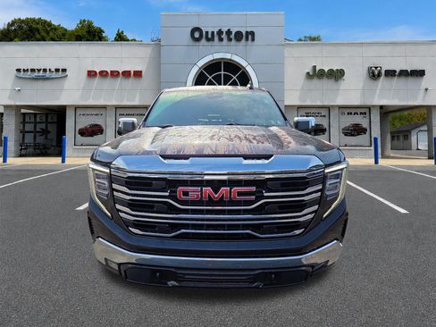 Used 2025 GMC Sierra 1500 SLT AWD/4WD image 9