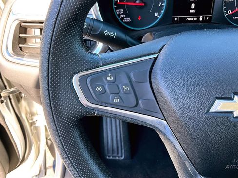 Used 2019 Chevrolet Equinox LS image 21