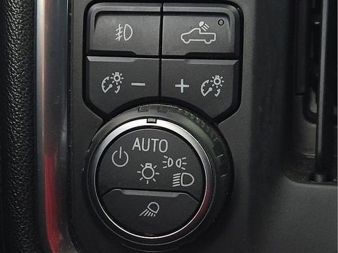 Used 2019 Chevrolet Silverado 1500 LTZ w/ LTZ Plus Package AWD/4WD image 16