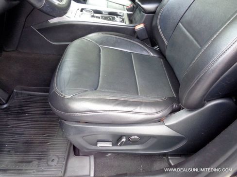 Used 2020 Ford Explorer Limited AWD/4WD image 8