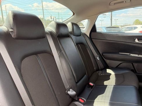 Used 2019 Kia Optima S FWD image 30