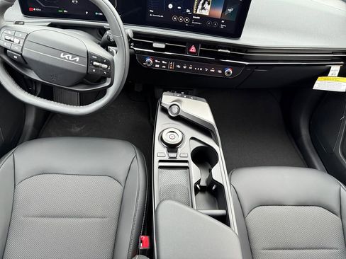 New 2025 Kia EV6 Light w/ Light LR Technology Package image 11