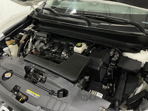 Used 2019 Nissan Pathfinder Platinum w/ Cargo Package image 28