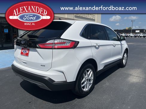 Used 2024 Ford Edge SEL AWD/4WD image 4