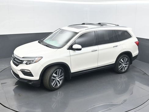 Used 2018 Honda Pilot Elite image 42