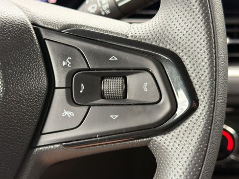 Used 2025 Chevrolet TrailBlazer LT FWD image 30