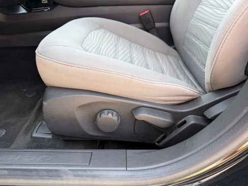 Used 2016 Ford Fusion S w/ Equipment Group 101A FWD image 9