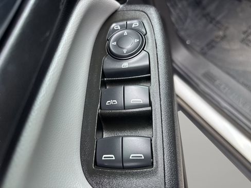 Used 2024 Chevrolet Equinox LS w/ LS Convenience Package FWD image 16