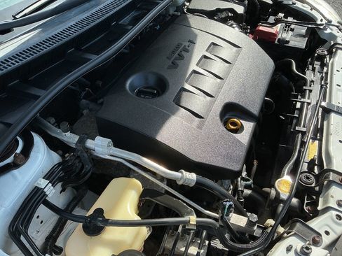 Used 2012 Toyota Corolla LE image 11