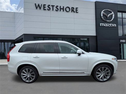Used 2023 Volvo XC90 B6 Plus image 2
