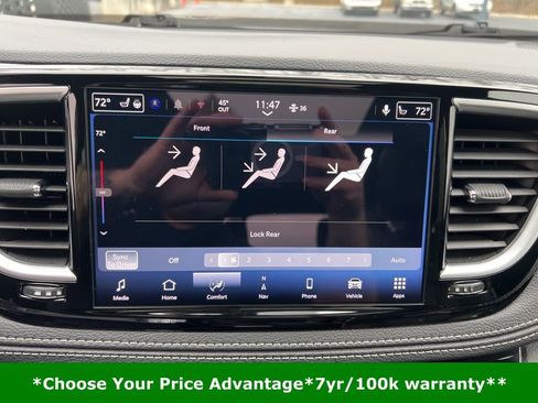 Certified 2025 Chrysler Pacifica Limited image 73