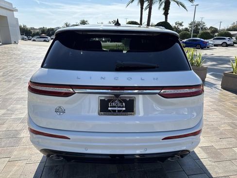 New 2026 Lincoln Corsair Reserve image 3