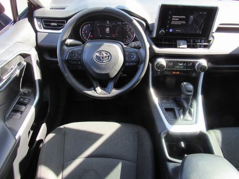 Used 2023 Toyota RAV4 XLE w/ Convenience Package image 14