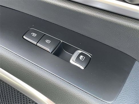 New 2025 Kia Telluride S image 18