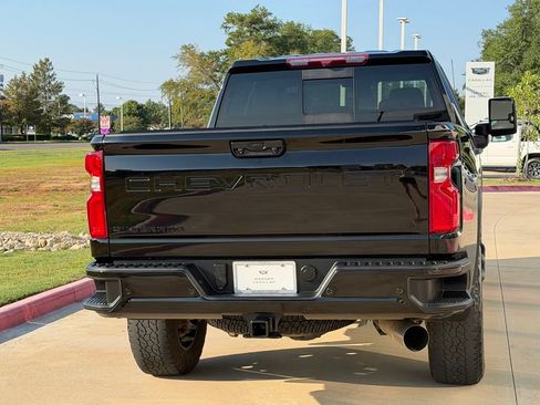 Used 2024 Chevrolet Silverado 2500 LT w/ Midnight Edition AWD/4WD image 6