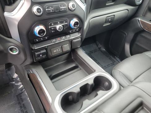 Certified 2022 GMC Sierra 1500 SLT w/ SLT Convenience Package image 34