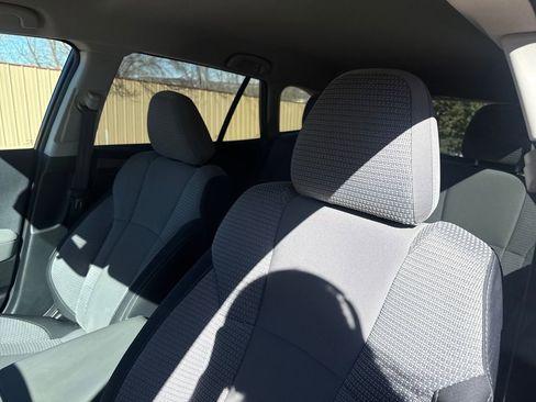 Used 2023 Subaru Outback Premium image 11