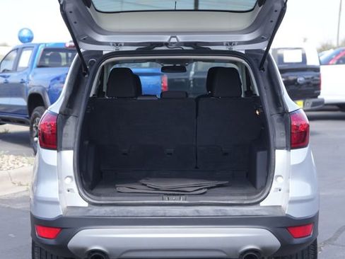 Used 2019 Ford Escape SE image 30