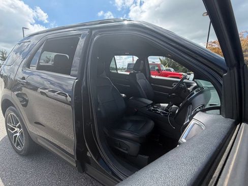 Used 2019 Ford Explorer Sport w/ Equipment Group 401A AWD/4WD image 42