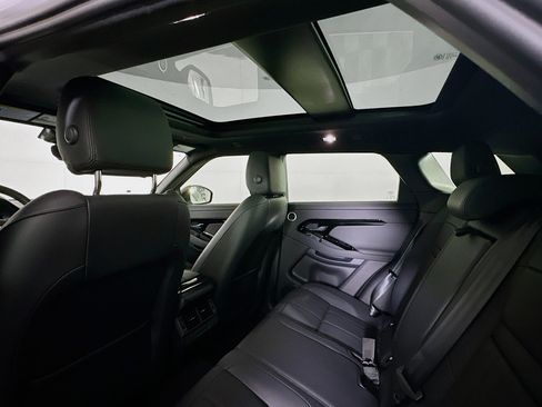 Used 2025 Land Rover Range Rover Evoque S image 27