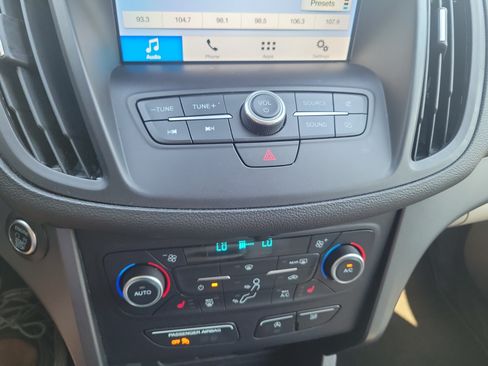Used 2019 Ford Escape SEL AWD/4WD image 32