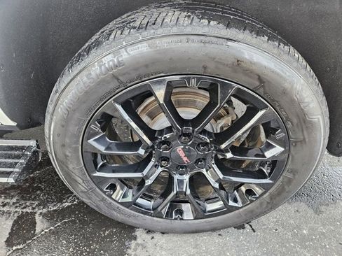 Used 2022 GMC Yukon Denali image 28