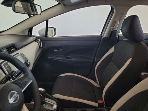 Used 2021 Nissan Versa SV FWD image 17