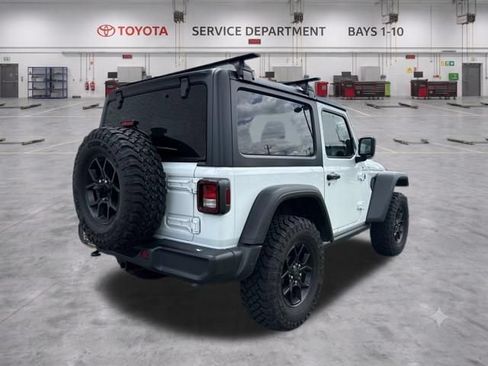 Used 2025 Jeep Wrangler Sport AWD/4WD image 8